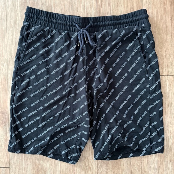 Michael Kors Black Patterned Shorts - Picture 1 of 2